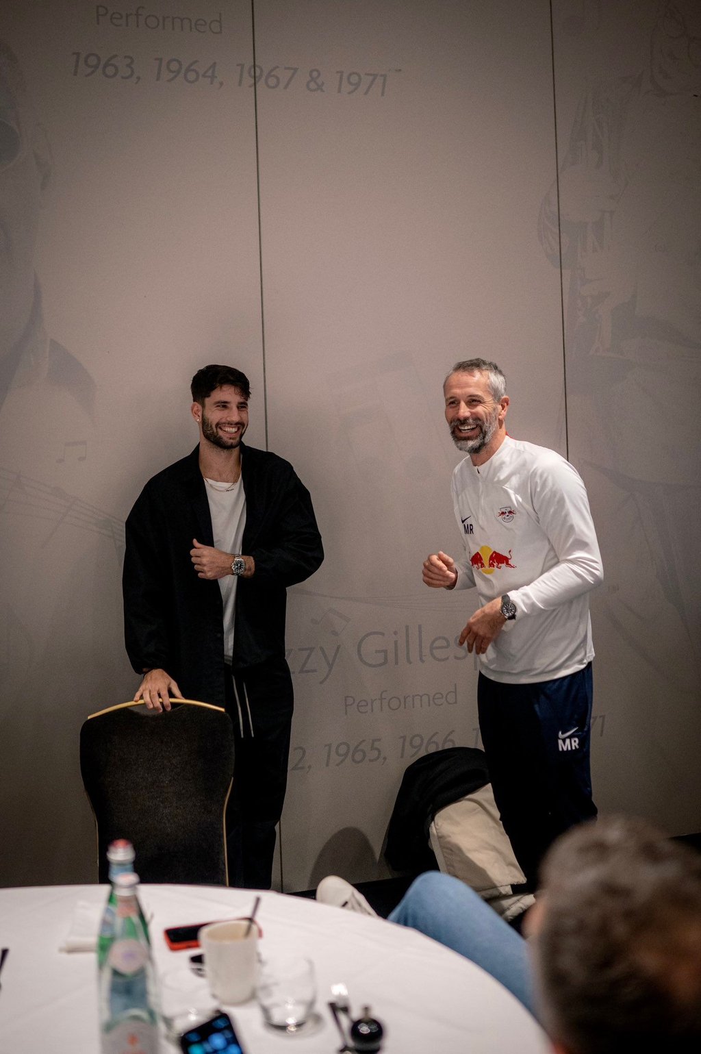 Dominik Szoboszlai beim Besuch bei RB.