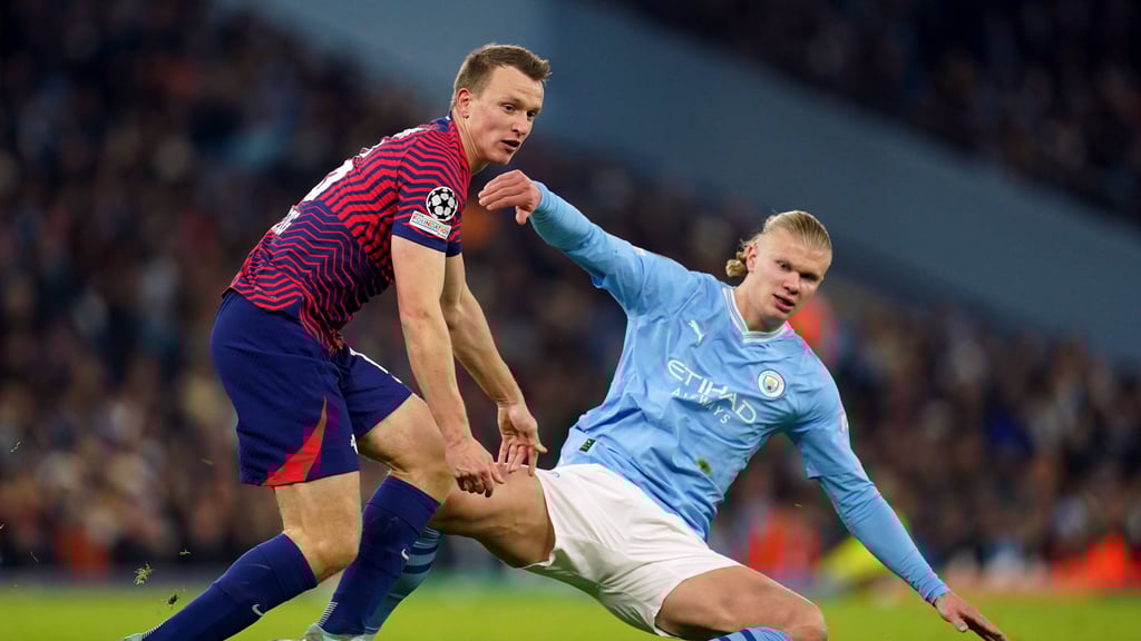 Hatte Haaland lange im Griff: Lukas Klostermann.