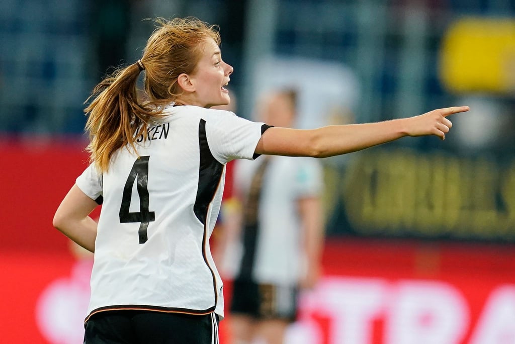 Sjoeke Nüsken will mit der DFB-Elf gegen Dänemark bestehen.