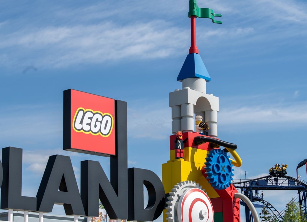 Bei dem Unglück im August 2022 war ein Zug der Achterbahn „Feuerdrache“ im Legoland-Park in Günzburg auf einen vorausfahrenden Zug aufgefahren (Archivbild).