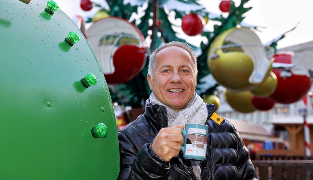 An das Weihnachtsfest seiner Kindheit denkt Halles Stadtmarketing-Chef Mark Lange gern zurück. Für ihn ist es auch heute ein Fest der Familie.