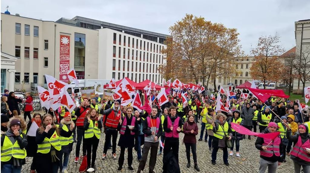 Bereits vergangene Woche beteiligte sich die GEW am Warnstreik in Halle.