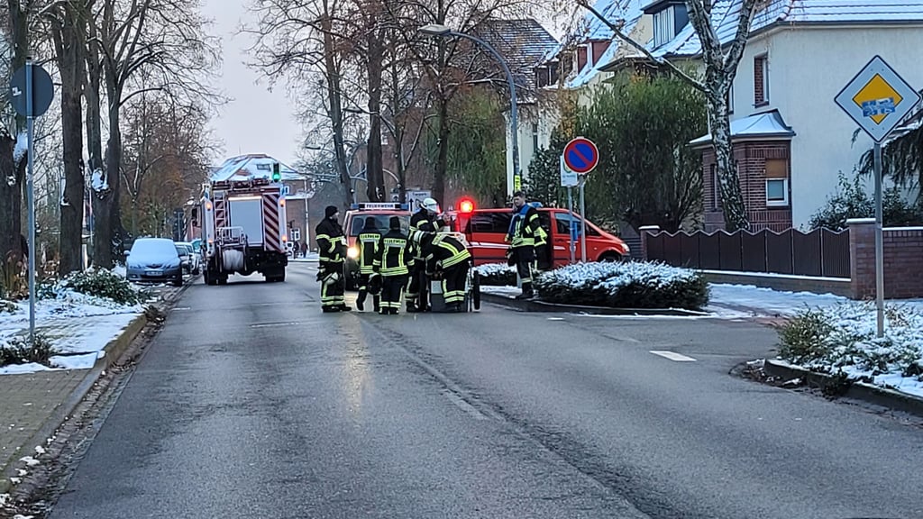 Die Feuerwehr Stendal ist zu einem Einsatz in der Moltkestraße ausgerückt.