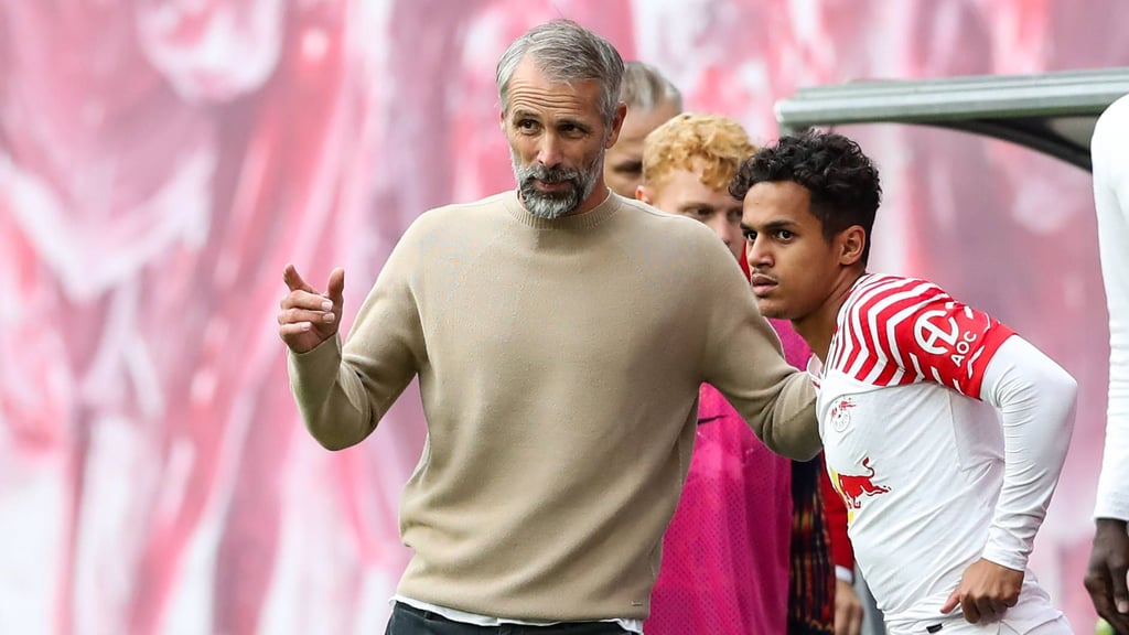 Marco Rose mit Fabio Carvalho.
