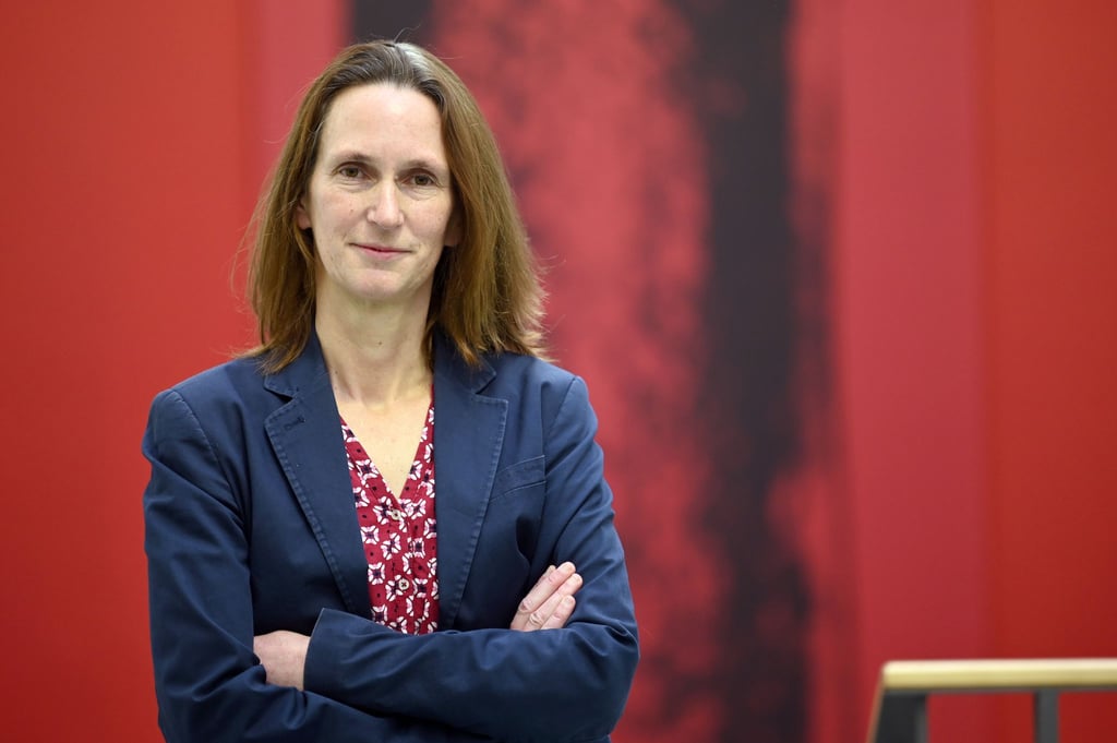 Mirjam Kruppa (Bündnis90/Die Grünen), Beauftragte für Integration, Migration und Flüchtlinge, steht im Ministerium.