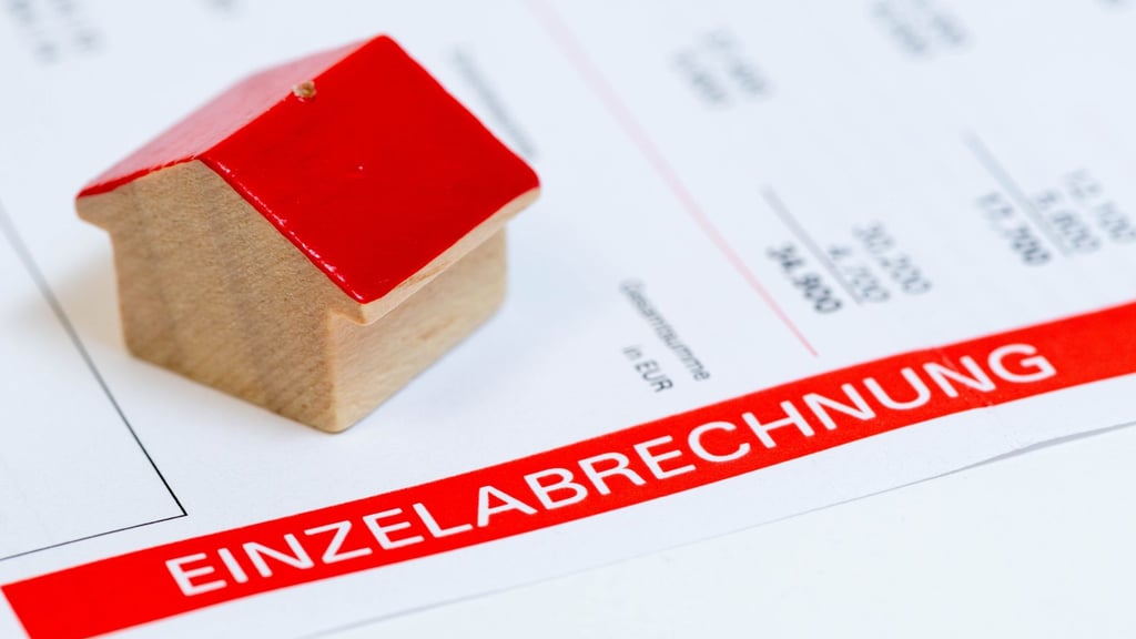 Nebenkosten, die für eine handwerkliche Tätigkeit oder eine haushaltsnahe Dienstleistung angefallen sind, können von der Steuer abgesetzt werden.