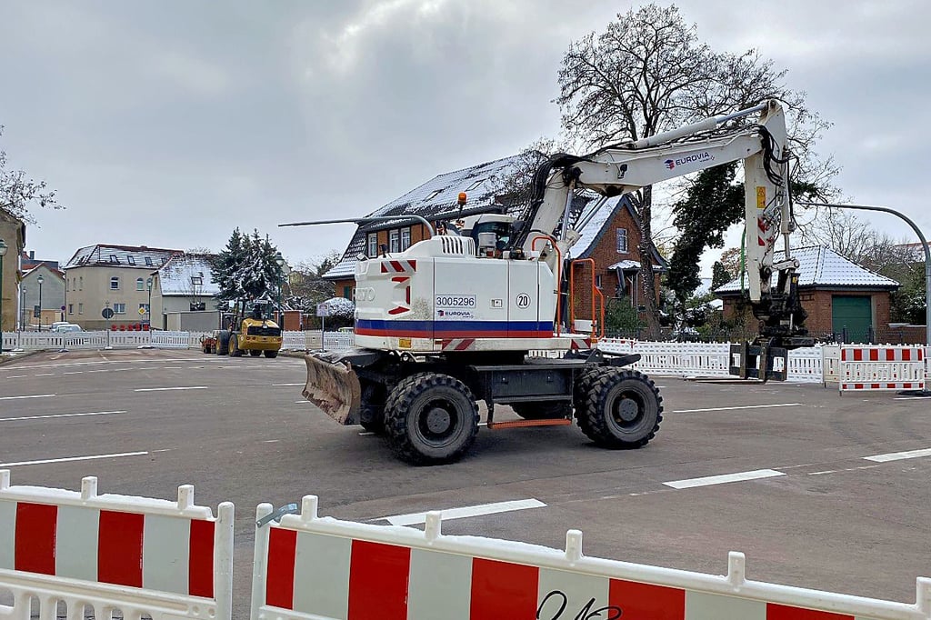 Der Kreuzungsbereich der L51 wird noch saniert.