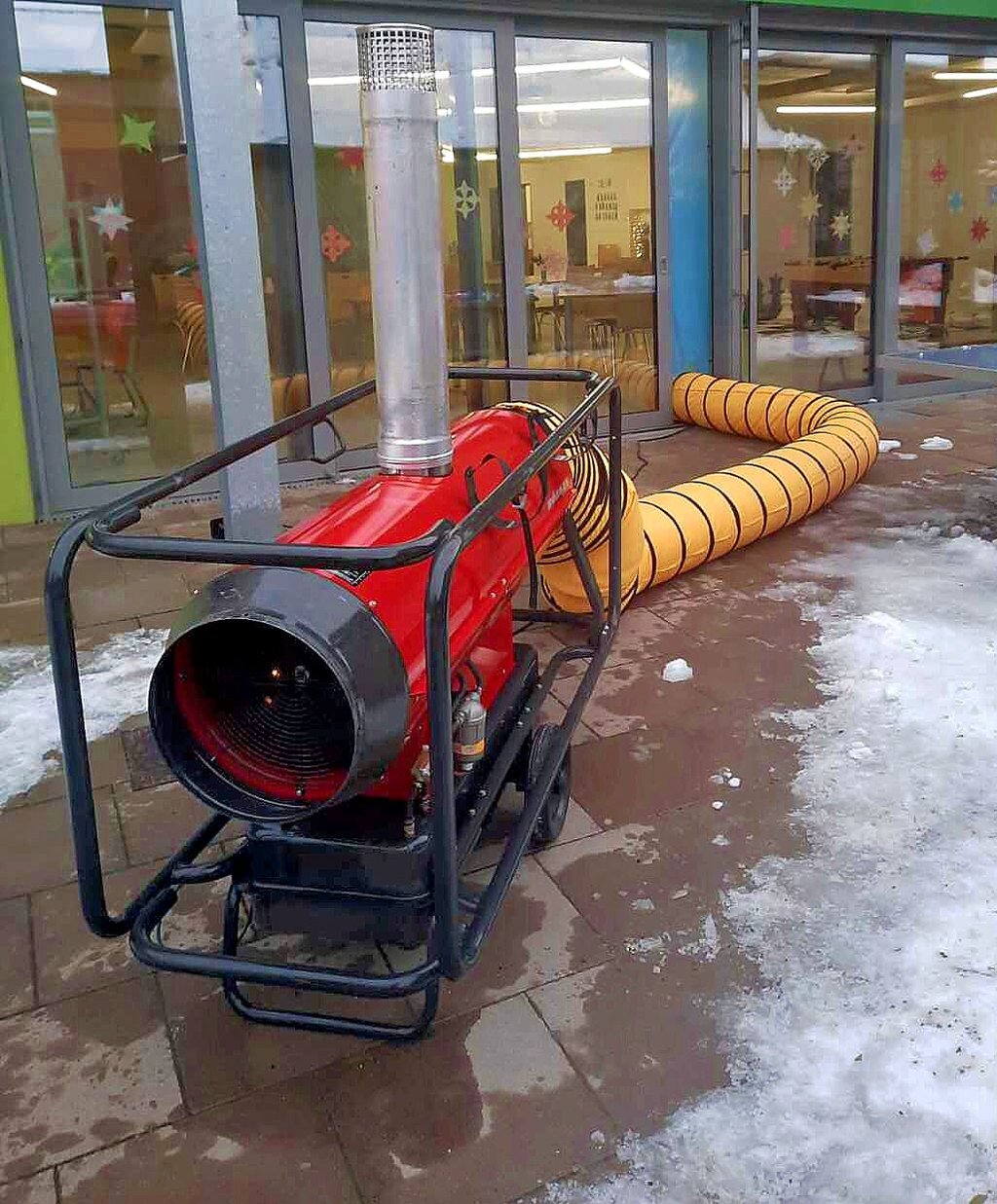 In dieser Woche musste die Kita „Güstener Spatzen“ mit einem Notgenerator beheizt werden.