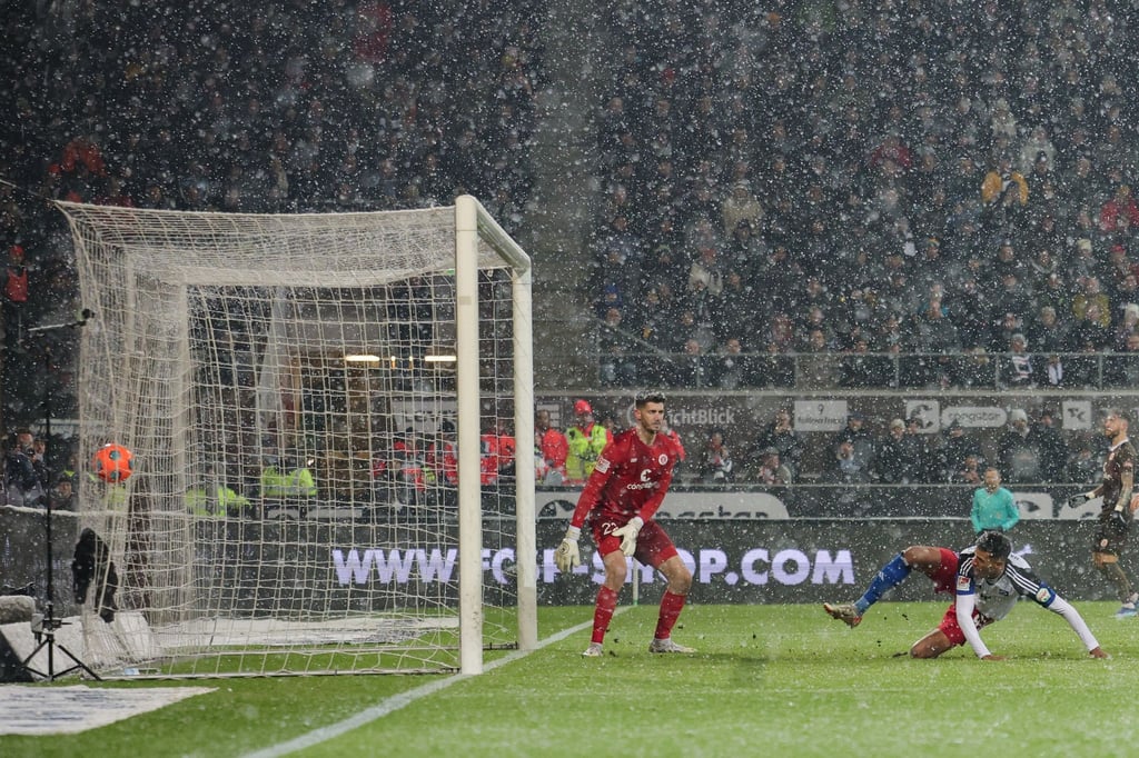 Hamburger Robert Glatzel erzielte das Tor zum 2:1-Anschluss.