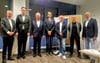 Das neue Präsidium (v.l.): Stefan Exner, Tim Schmidt, Olaf Braun, Torsten Spieler, Hans-Peter Hündorf, Jörg Petersohn, rechts Eiko Adamek
