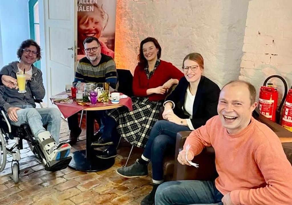 Auch die Jury hatte ihren Spaß: Torsten Biel (l.), Johanna Bemmann (3.v.r.), Luise Böhme und Markus Hufeld.