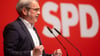 Thüringens SPD-Chef Georg Maier spricht auf dem Landesparteitag in Meiningen.