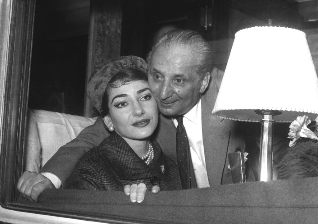 Die Operndiva Maria Callas und ihr Ehemann Giovanni Battista Meneghini sind mit dem Zug unterwegs von Rom nach Mailand. Bis heute fasziniert Maria Callas sowohl künstlerisch als auch privat.