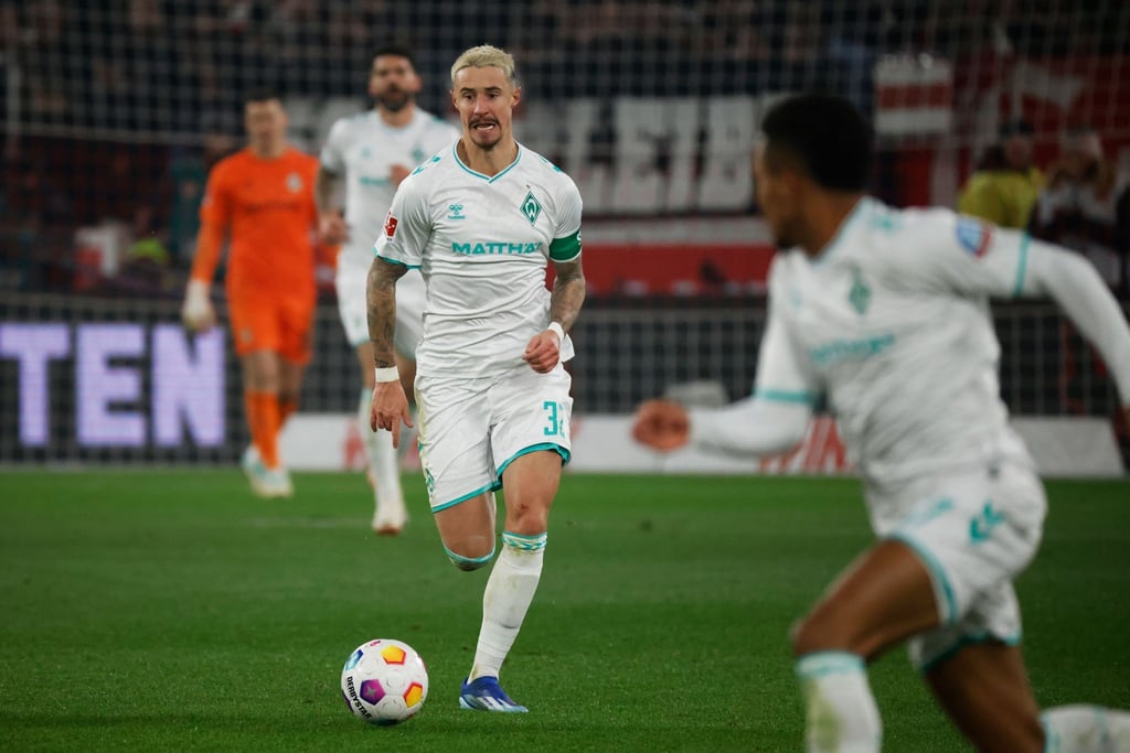 Bremens Marco Friedl am Ball.