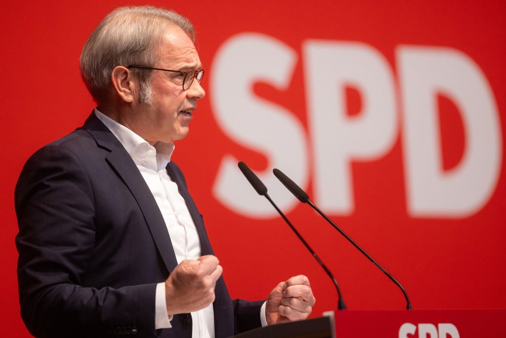 Thüringens SPD-Chef Georg Maier spricht auf dem Landesparteitag in Meiningen.