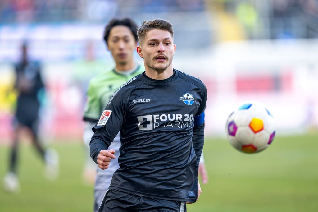 Paderborn setzte sich durch ein spätes Tor von Florent Muslija gegen Hannover durch.