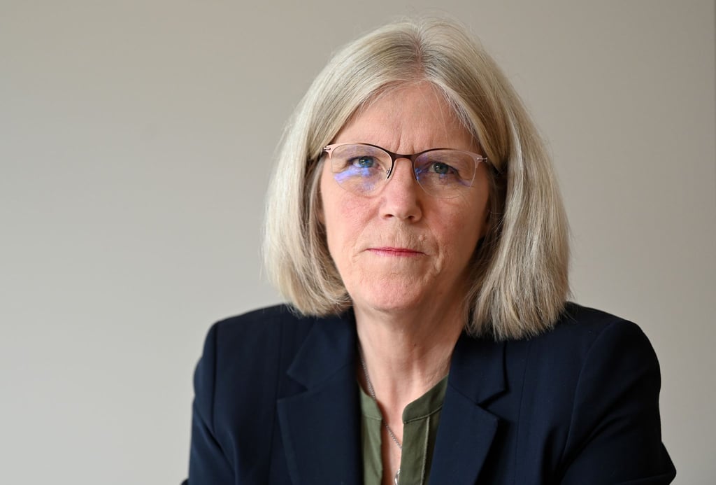 Gabi Ohler, Thüringer Beauftragte für die Gleichstellung von Frau und Mann, bei einer Pressekonferenz.