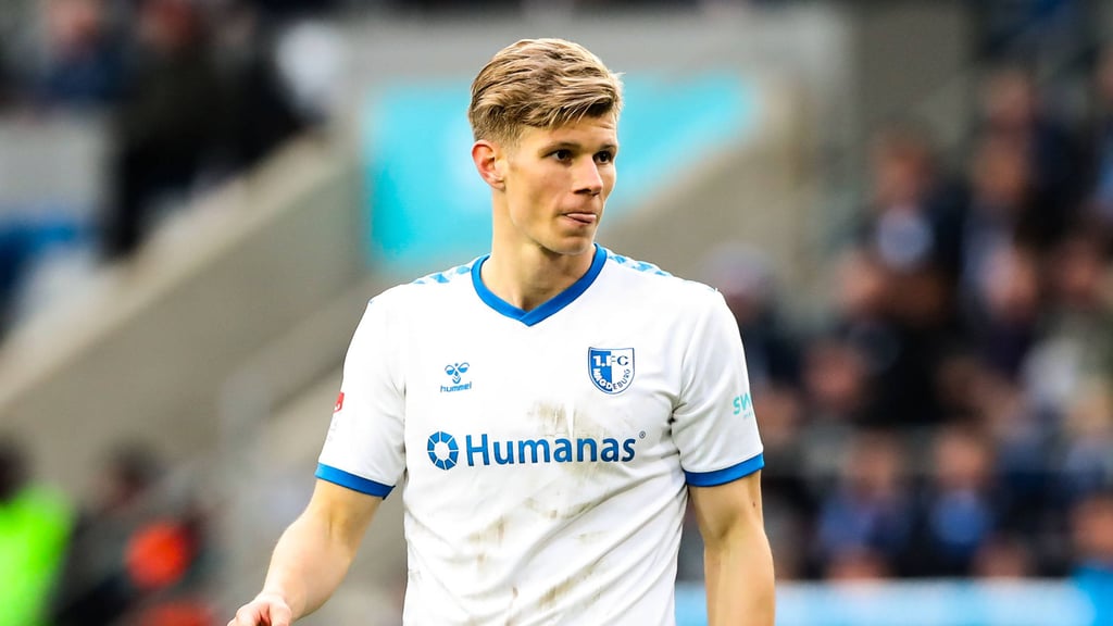 Christian Titz muss beim 1. FC Magdeburg wohl in den kommenden Tagen ohne Stürmer Luca Schuler planen, der sich im Heimspiel gegen 1. FC Kaiserslautern verletzte.