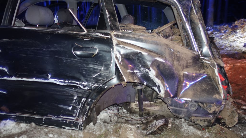 Bei einem Unfall auf der B71 bei Haldensleben sind zwei Personen schwer verletzt worden, so die Polizei.