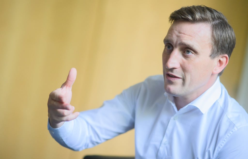 Niedersachsens CDU-Chef Sebastian Lechner spricht in Hannover.