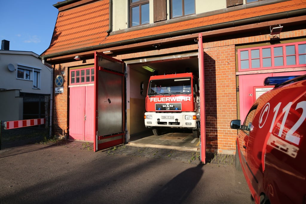 Ein neues Gerätehaus für die Feuerwehr Bad Salzelmen soll im Schwarzen Weg entstehen. An der Erreichbarkeit am neuen Standort gibt es Kritik. Wie lange braucht man, um das Gelände zu erreichen? Die Volksstimme hat das getestet.