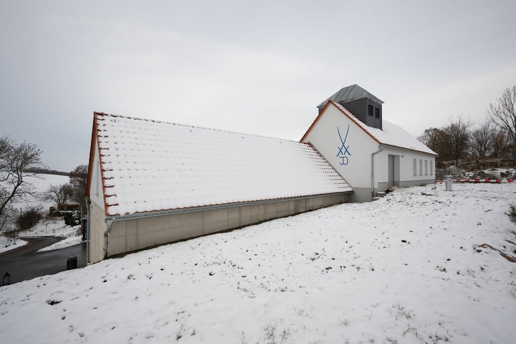 Blick auf das Huthaus bei der Erdöffnung des neuen Bergwerkes der Porzellanmanufaktur Meißen.