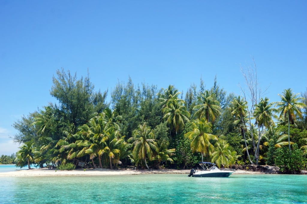 Sehnsucht nach Südsee: Weiter weg als nach Bora-Bora geht es von Deutschland aus kaum.