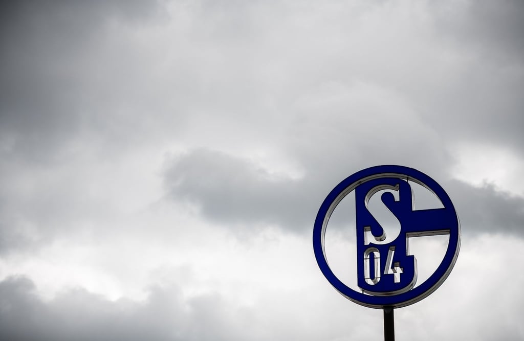 Weil der BVB seine Debütsaison spielt, kam es zum ersten VBL-Revierderby gegen den S04.