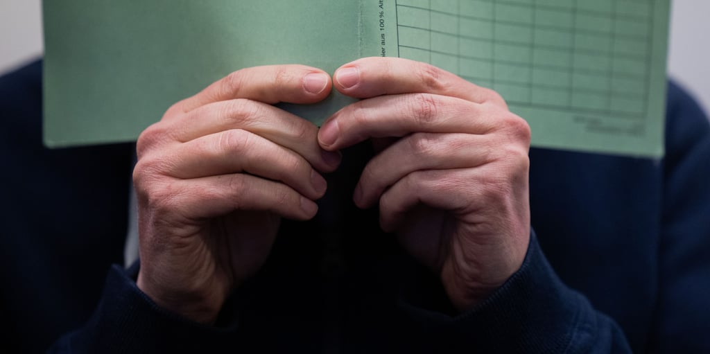 Der Angeklagte aus dem Altmarkkreis Salzwedel sagt, dass er sich zu Minderjährigen hingezogen fühlt.