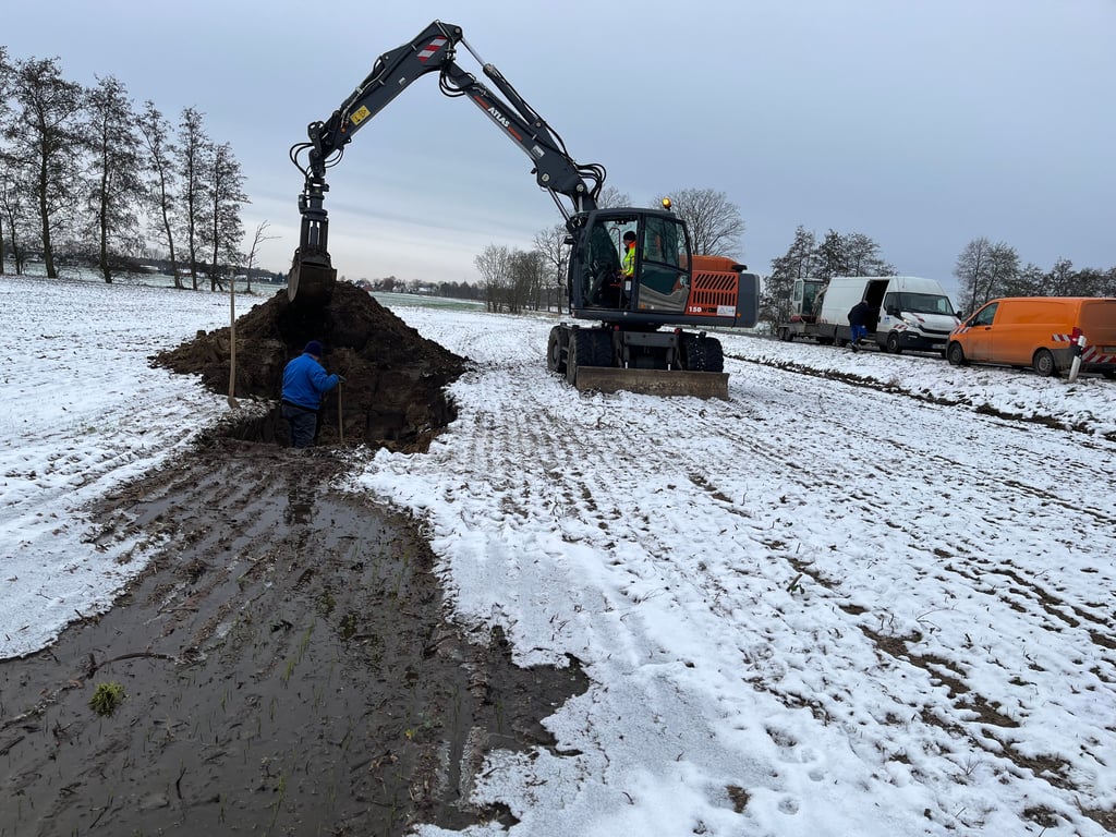Zwischen Uchtdorf und Mahlpfuhl gab es am Montagmorgen einen Wasserrohrbruch. Die Orte waren knapp zehn Stunden lang ohne Wasser.