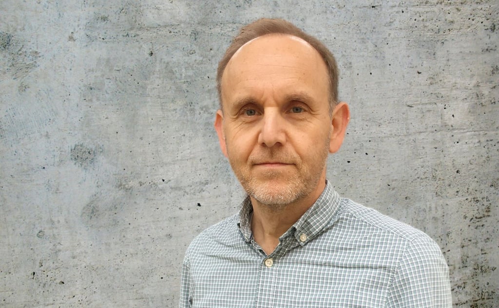 Olaf Schütte, Geschäftsführer von fjp>media, muss bei gleichbleibenden Vorzeichen demnächst Kündigungen für seine Mitarbeiter in der Servicestelle Kinder- und Jugendschutz aussprechen.