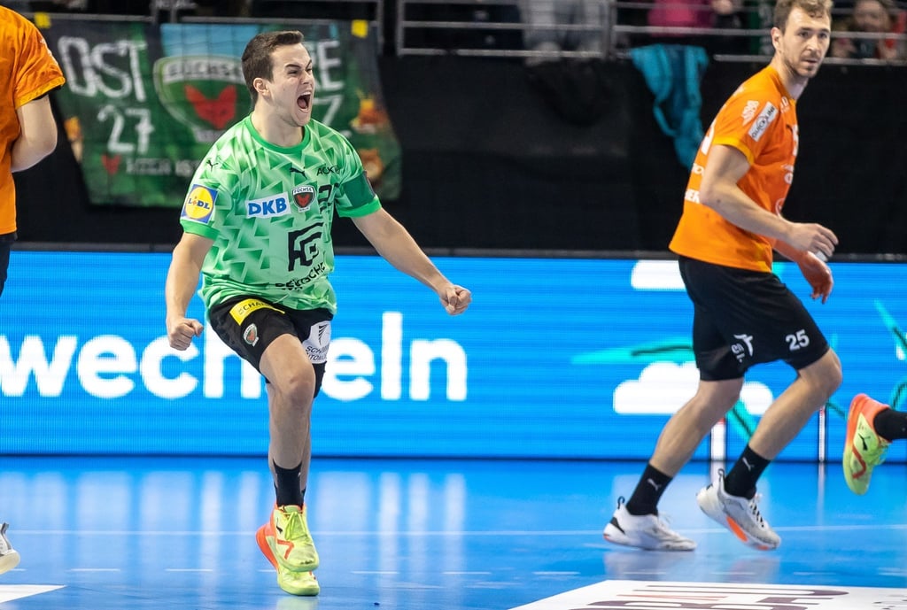 Berlins Tim Freihöfer jubelt nach einem Sieg. Die Füchse sind erfolgreich in die European League gestartet.