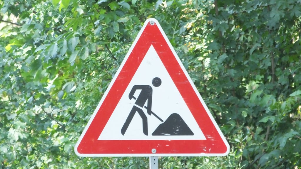 Achtung Baustelle! In Zerbst rücken 2024 die Tiefbauer an.