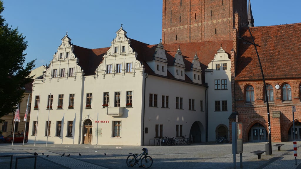 Das Rathaus in Stendal: Dem stellvertretenden Oberbürgermeister wäre in der Stadtratssitzung am Montag, 4. Dezember, fast der Kragen geplatzt.