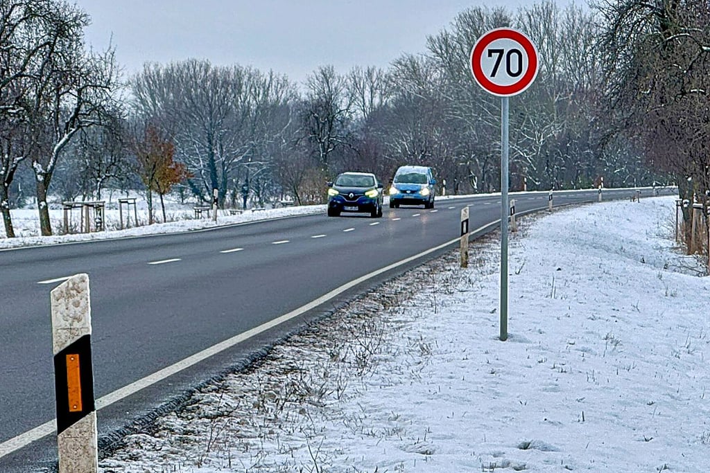 Auf der B2 bei Elstertrebnitz werden die Tempo-70-Bereiche jetzt ausgeweitet.