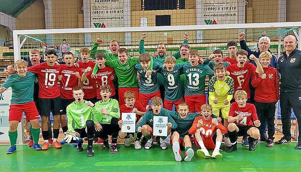 Der SV Arminia und Germania Halberstadt jubeln über ihr Ticket.