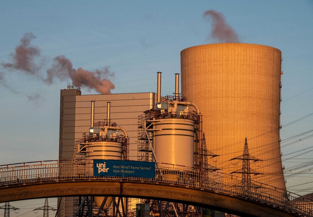 Das Steinkohlekraftwerk Datteln 4 liefert seit 2020 Strom. Seine Inbetriebnahme war von Protesten begleitet worden.