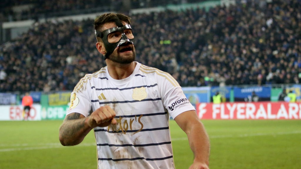 Ex-FCM-Stürmer Kai Brünker traf beim Sieg des 1. FC Saarbrücken im DFB-Pokal gegen Bundesligist Eintracht Frankfurt.