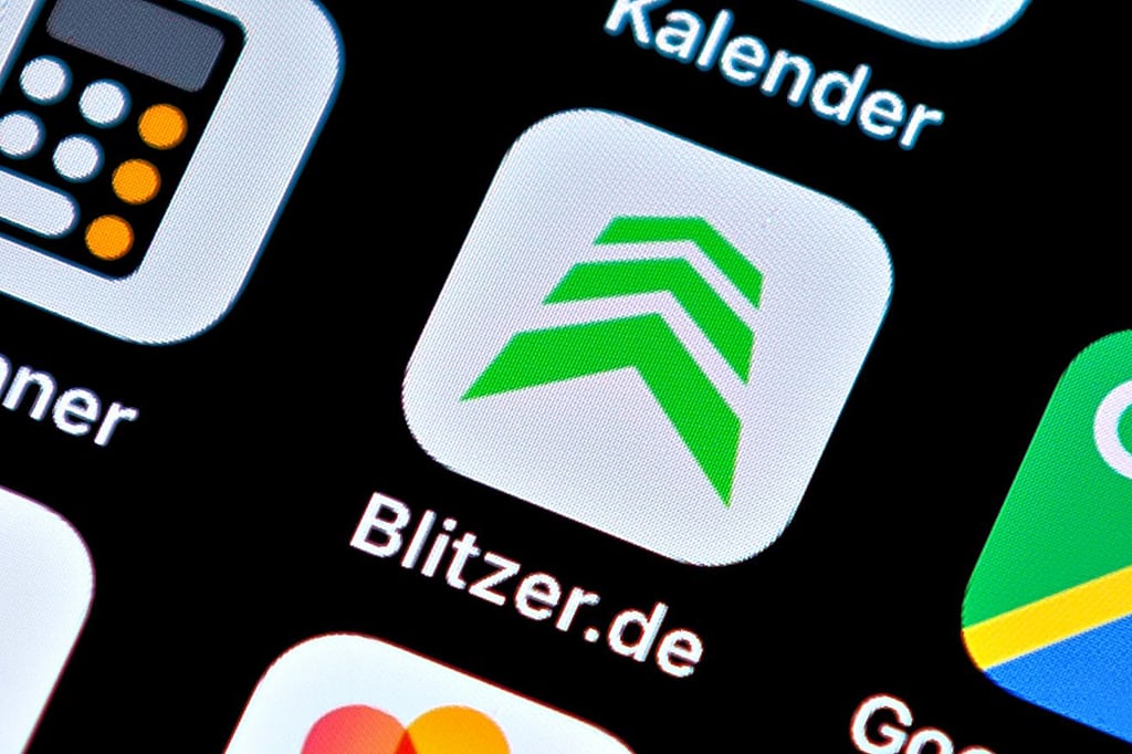 Blitzer-Apps, Radarwarner & Co.: Legal oder illegal? - AUTO BILD