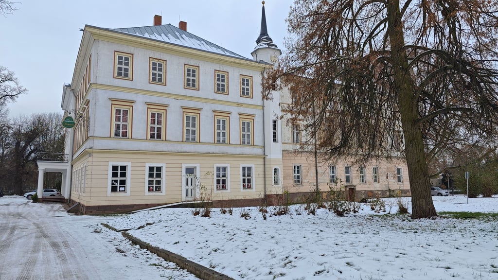 Die Hortkinder aus Bennungen und Roßla werden im Schloss in Roßla betreut. Doch es gibt Probleme, nicht nur durch die Havarie der Heizung.