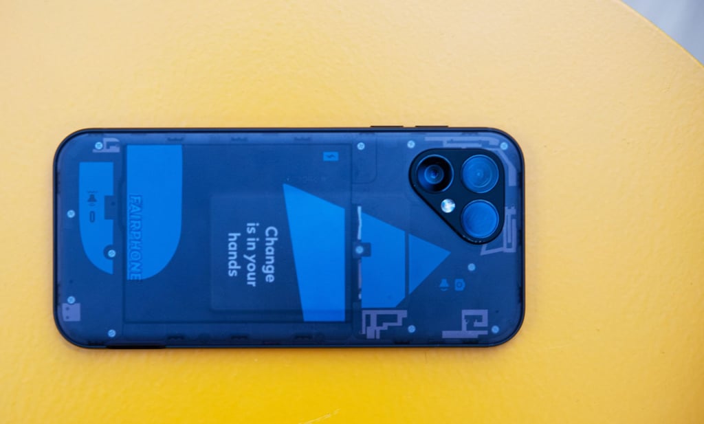 Schick transparent: Diese Gestaltungsvariante ist neu beim Fairphone 5 (Bild). Beim Vorgängermodell gab es sie noch nicht.