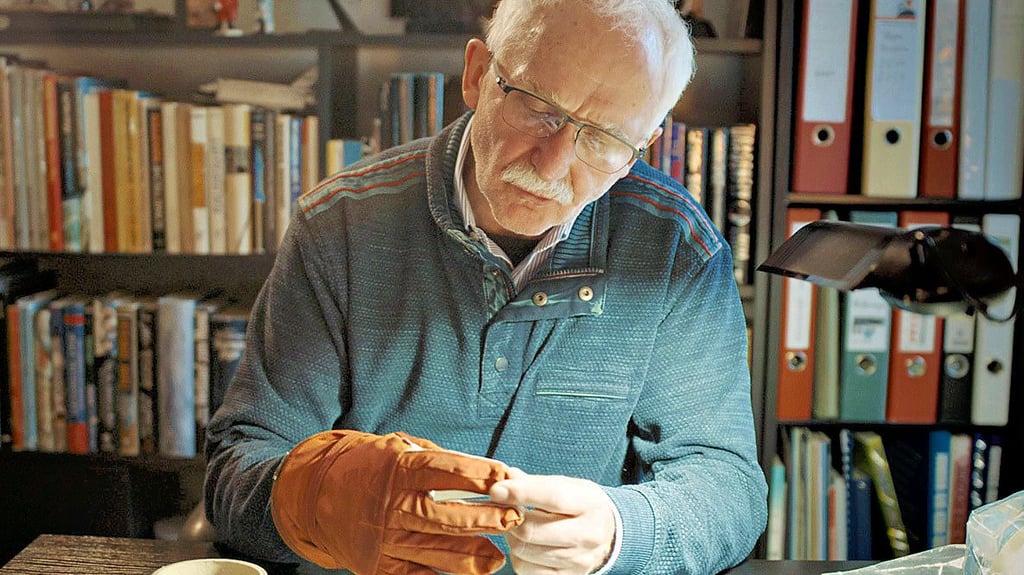Zur Raumfahrt-Sammlung von Tasillo Römisch gehört auch der Handschuh von Juri Gagarin.