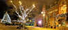 Auch beim Advent vor dem Rathaus wird der Markt beleuchtet.  