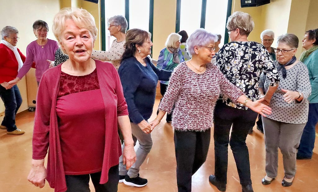 Seit elf Jahren leitet Monika Borrmann die Seniorentanzgruppe in Helbra.