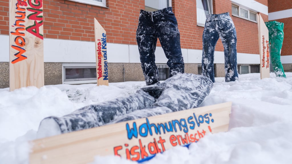 Die Lage von Obdachlosen ist vor allem im Winter dramatisch. In Stendal steht eine Obdachlosenunterkunft zur Verfügung, aber nicht jeder möchte dort übernachten.