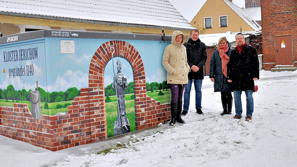 Die kunstvoll gestaltete Trafostation am Kloster Jerichow wurde in dieser Woche vorgestellt.