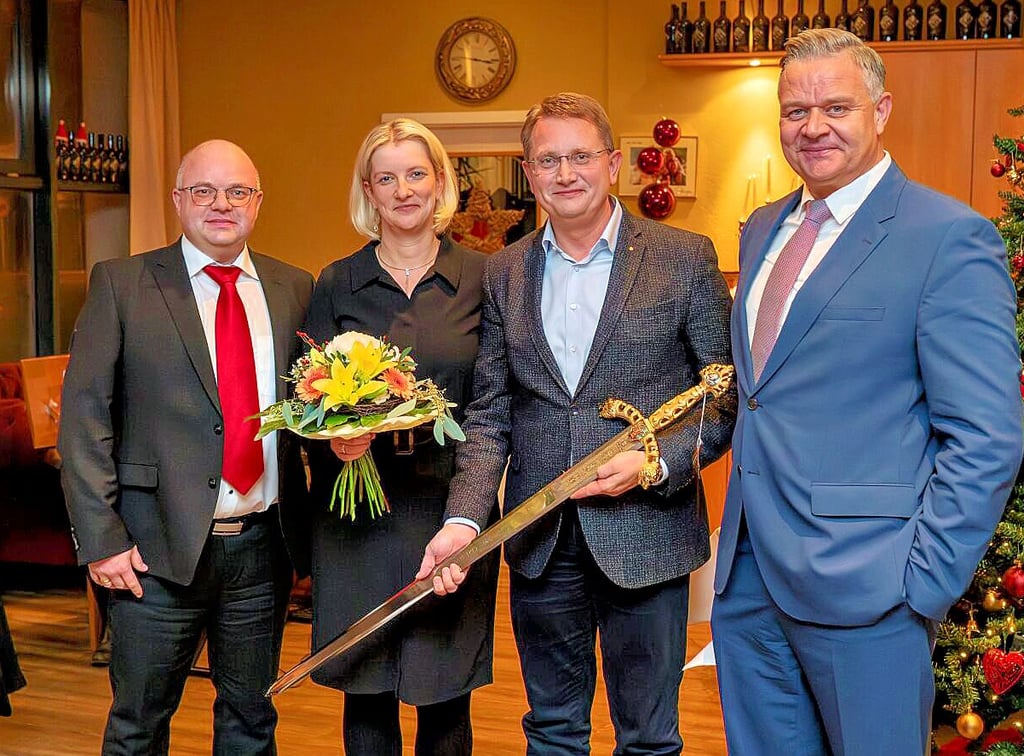 Der Präsident der Roland-Initiative Thomas Kowalski mit Christian Mokosch und seiner Frau Katja sowie Nick Böttcher (von rechts).
