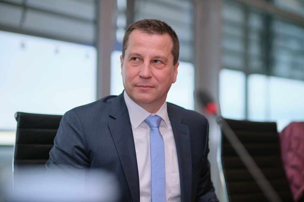 Seit gut einem Monat im Amt: MDR-Intendant Ralf Ludwig. Er muss beim sender kräftig sparen und bringt dabei auch unpopuläre Ideen wie die Schließung einzelner Standorte aufs Tableau. 