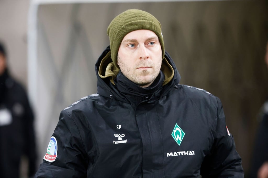 Bremens Trainer Ole Werner vor Spielbeginn.