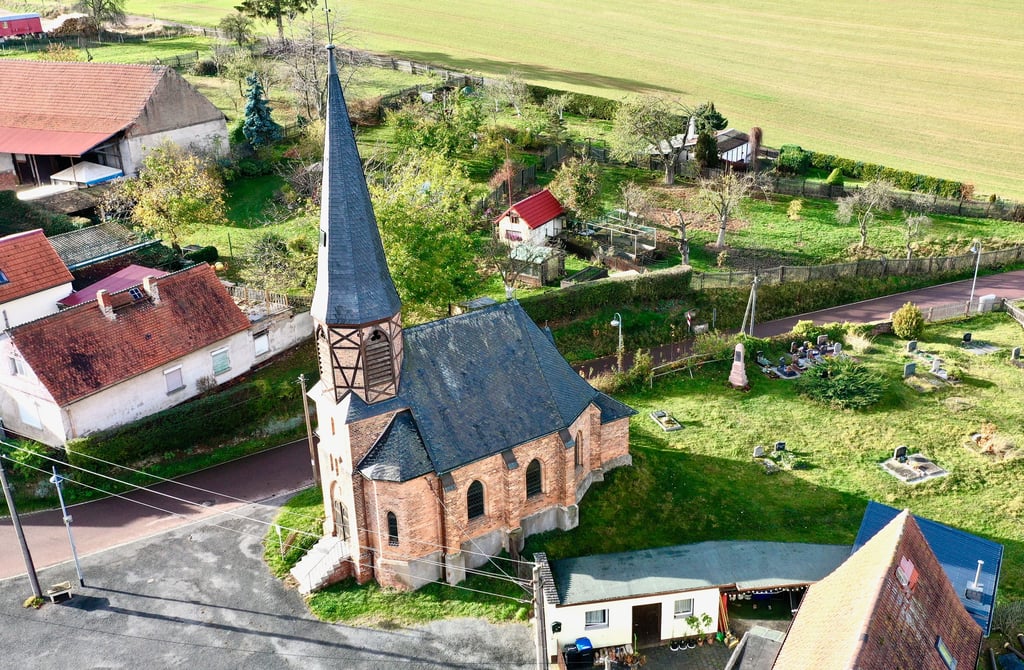 In der Kirche in Blumerode sind die Krippen ausgestellt.
